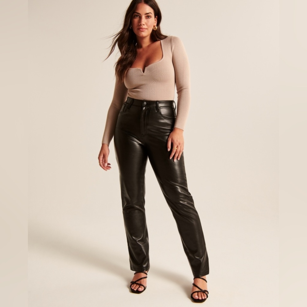 Abercrombie & Fitch Curve Love 90’s straight Ultra High Rise Vegan Leather Pants